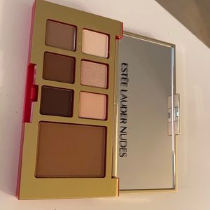 Estée Lauder eye shadow pallet nude